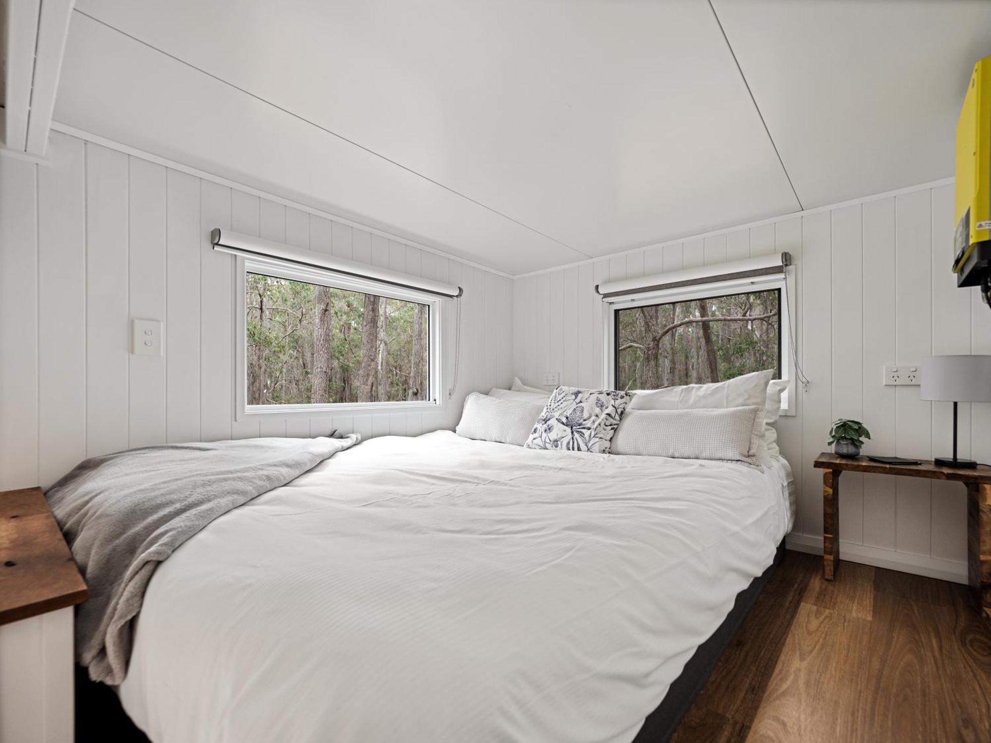 Luxury Tiny Homes In The Forest Rosa Glen